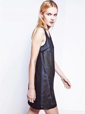 #26 🌷Cop.Copine Black and Navy Shift Mini Dress